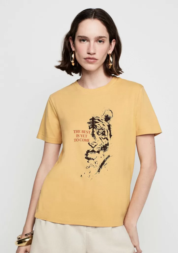 Camiseta Reta Manga Curta Estampada - Amarelo