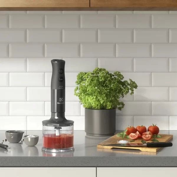 Mixer 3 em 1 Electrolux Preto 400W com Tecnologia TruFlow (EIB10)