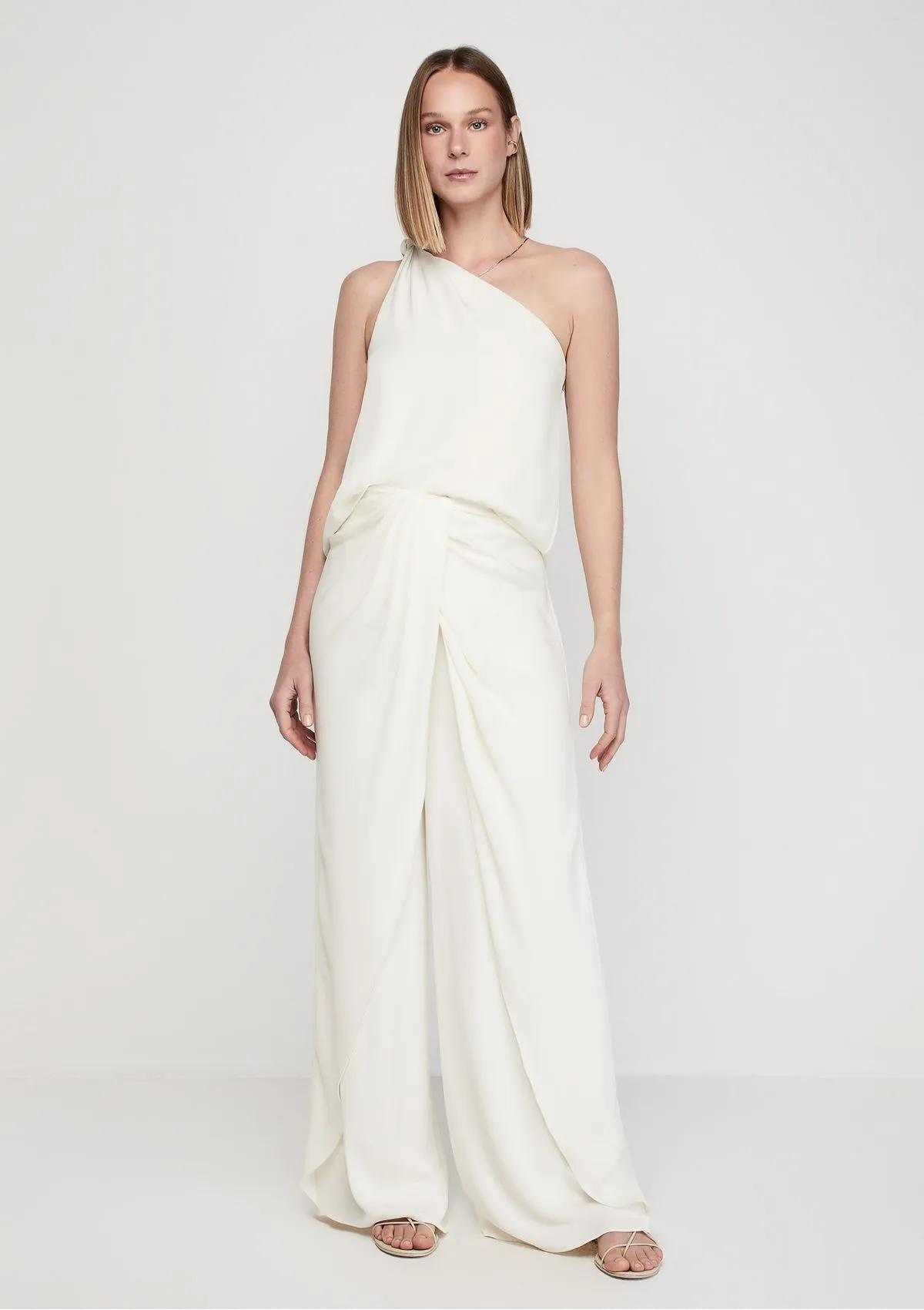 Blusa Ombro Único com Detalhe em Nó - Off white